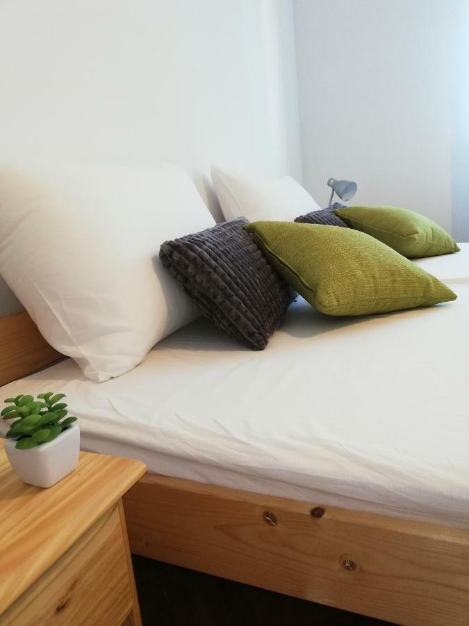 New Renovated Apartment 15 Min From Beach On Foot Пула Экстерьер фото