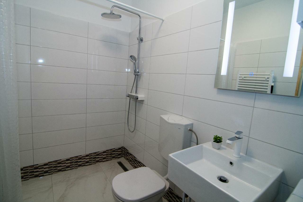 New Renovated Apartment 15 Min From Beach On Foot Пула Экстерьер фото